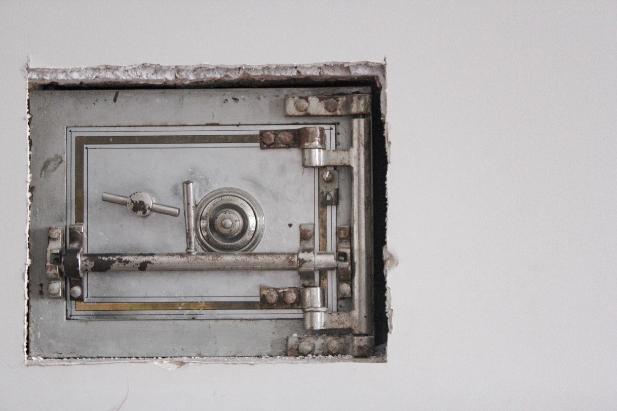 Mimikatz: Mitigating credential theft attacks