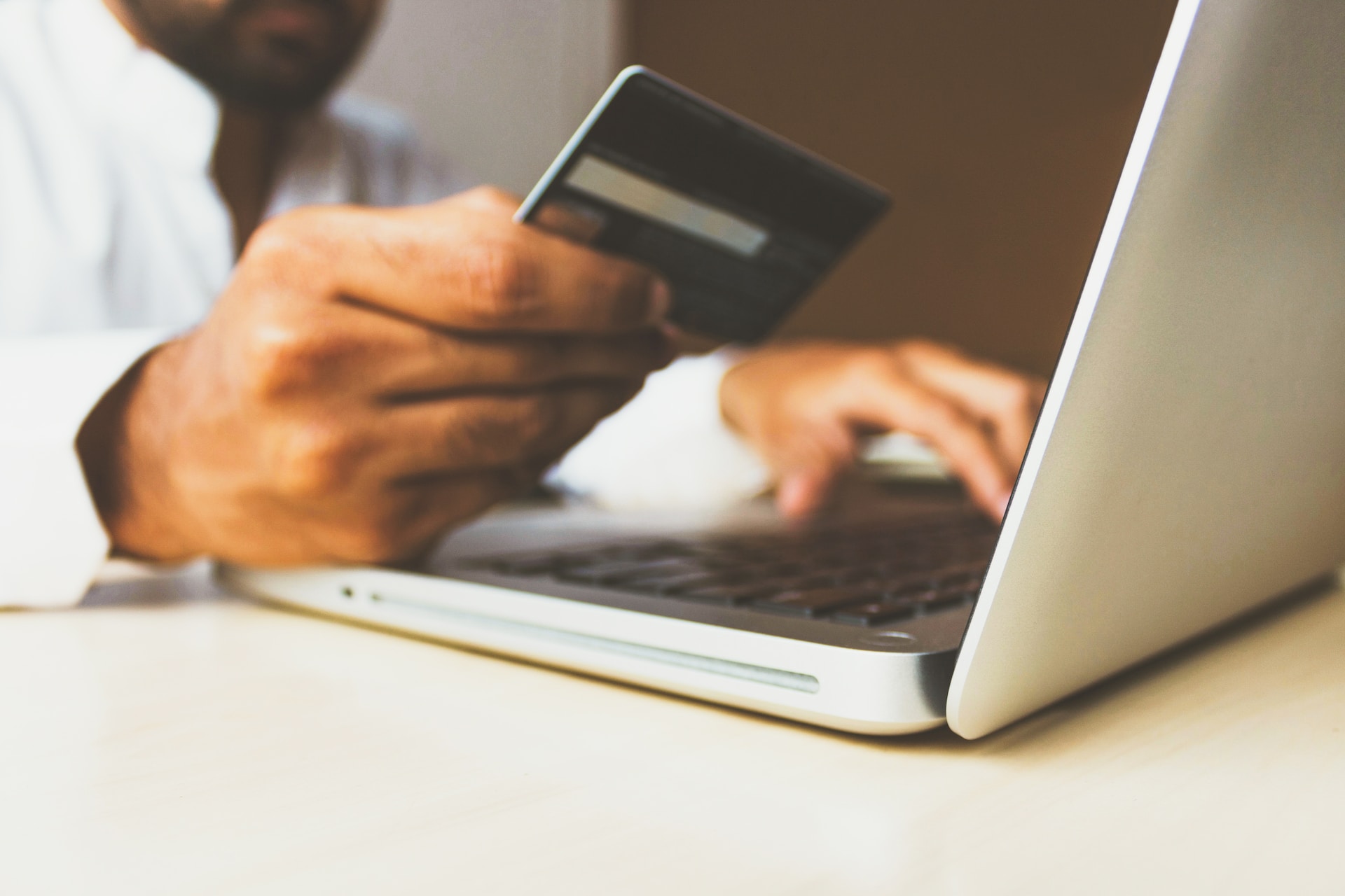 Tempest desenvolve APIs para melhorar a identificação de potenciais fraudes no e-commerce